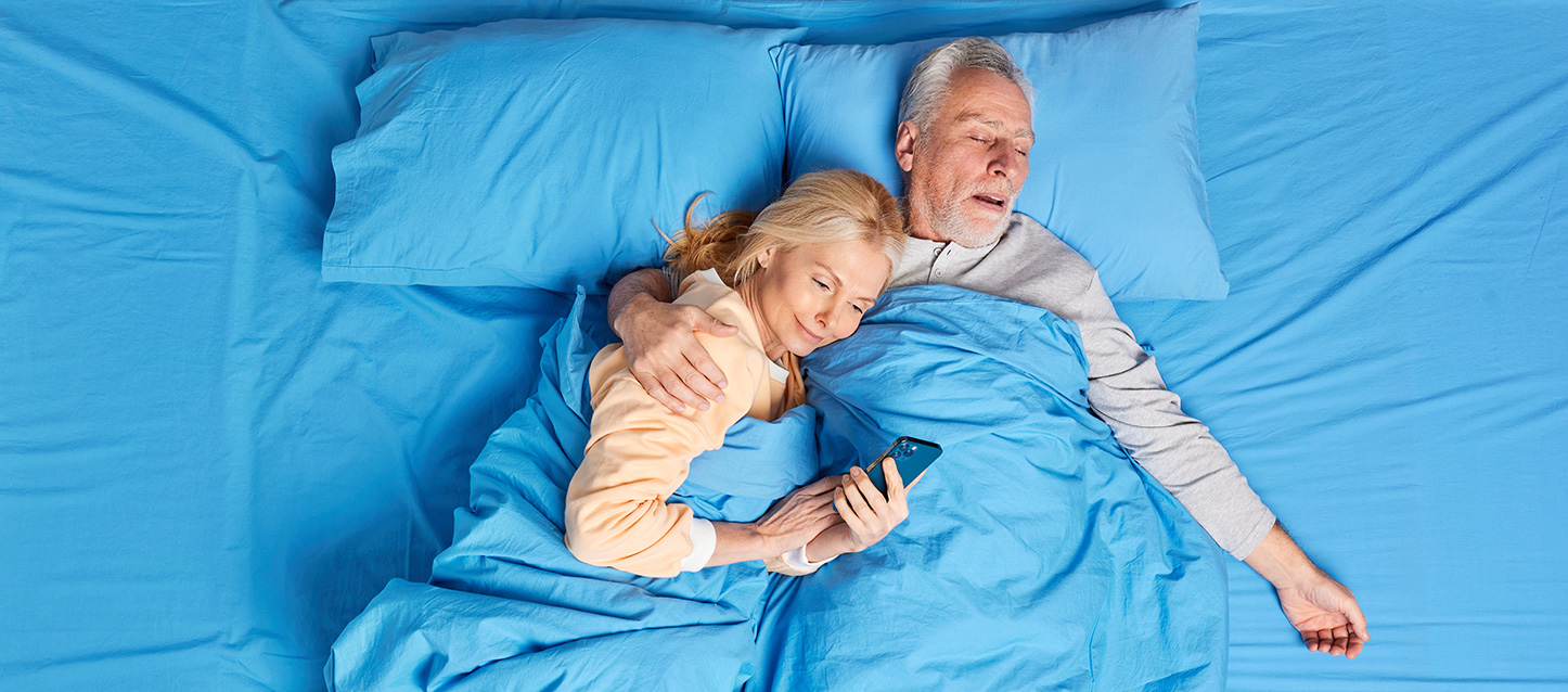 Quels sont les risques encourus lorsque les personnes âgées dorment peu