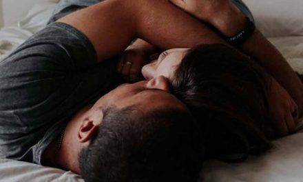 La cucharita y otras posturas para dormir en pareja