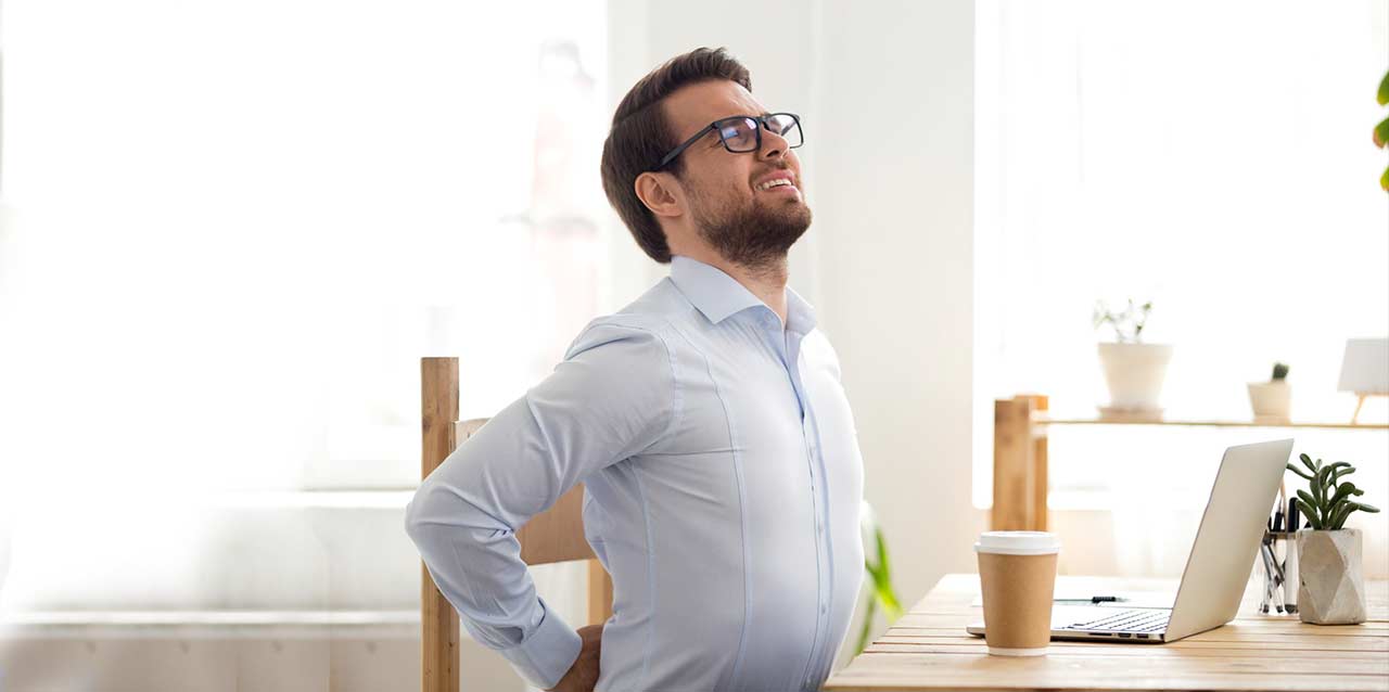 hombre con dolor de espalda