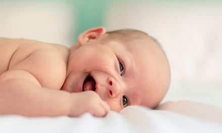 Cómo prevenir la plagiocefalia en los bebés