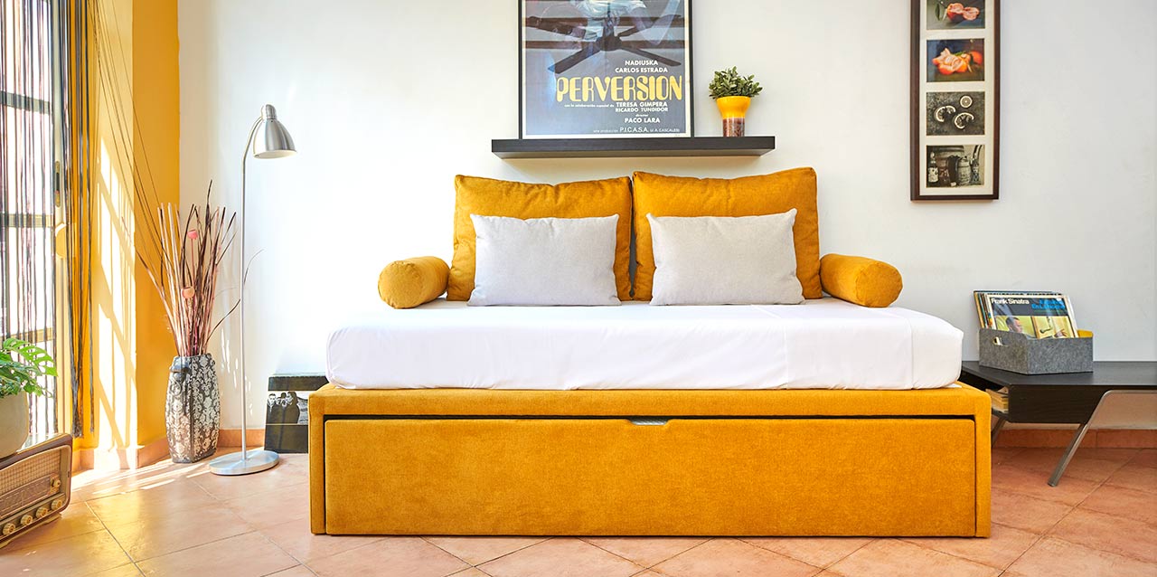 colchão barato com sommier amarelo
