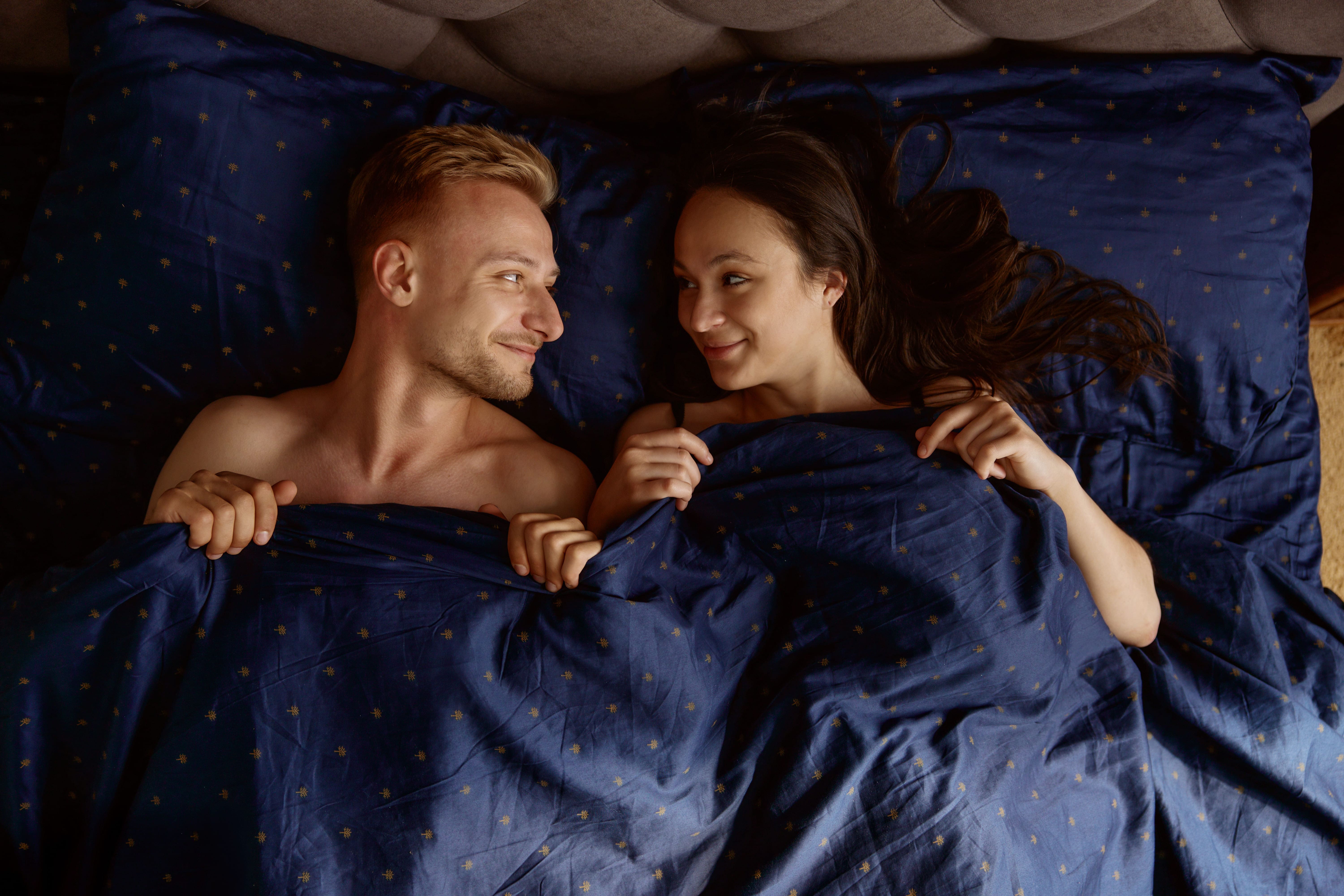 Como é o Capricórnio na cama e como dorme